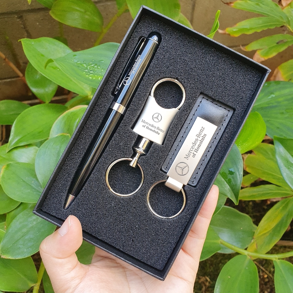 Mercedes Benz keychain gift set